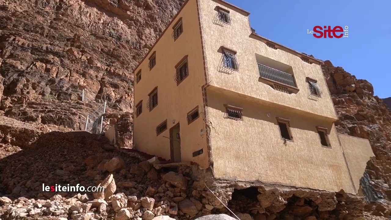 منزل صمد في وجه فيضان أوكرضا وتداول المغاربة صوره.. فقد جزءه السفلي دون أن ينهار