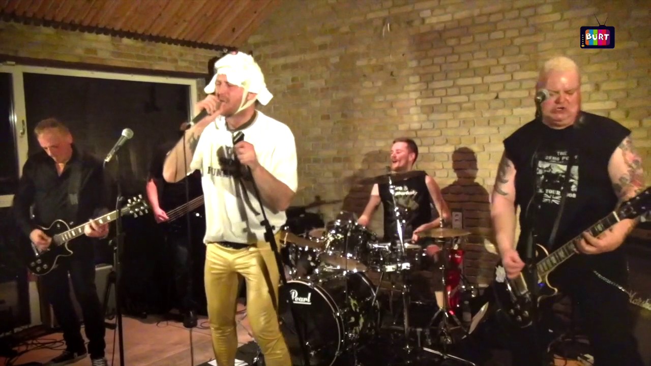 Ungdoms Web TV: The Snotty Punk Parade - 2. del