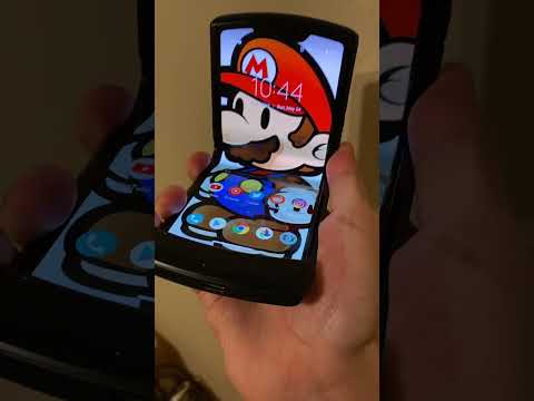 Folding Phones Are COOL 