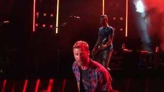 Dierks Bentley sings "Living" live at CMA Fest