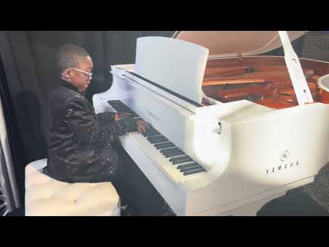 Yamaha Shipped This Gorgeous Piano To LA For The HollyRod Foundation Awards & Fundraiser Event