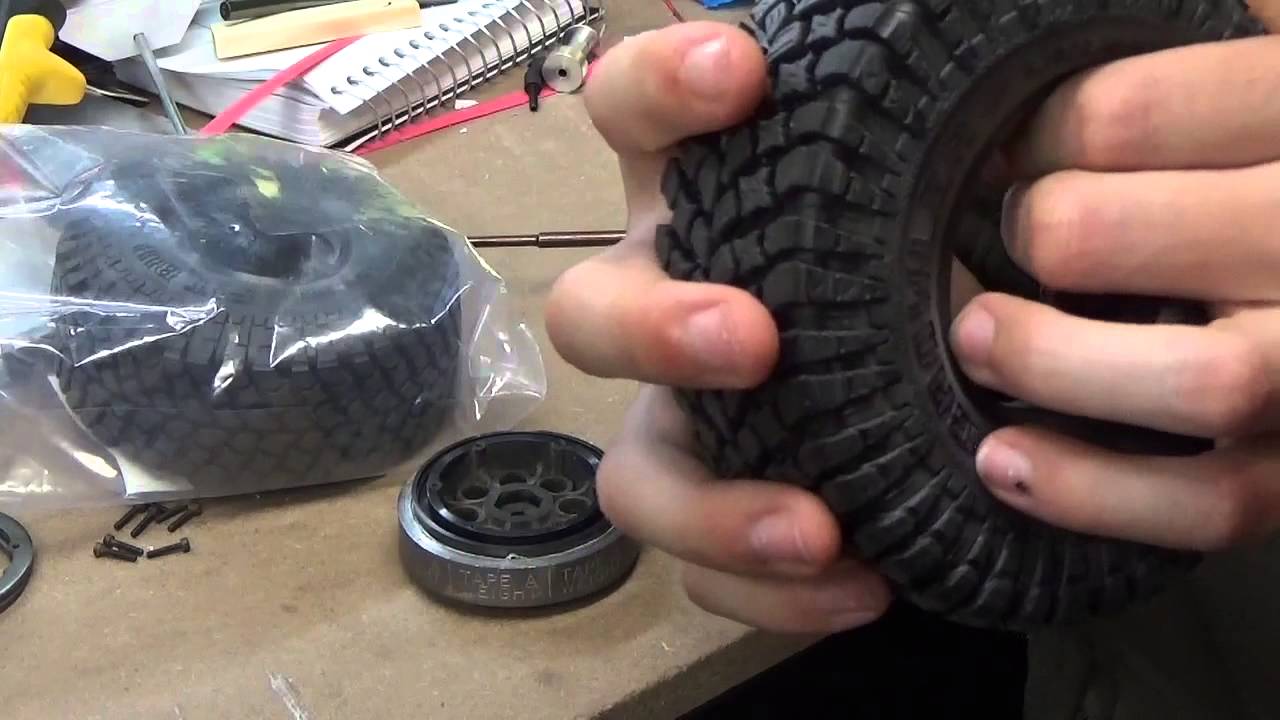 Extreme Rc 4x4 1 9 Pitbull Growler Tires Youtube