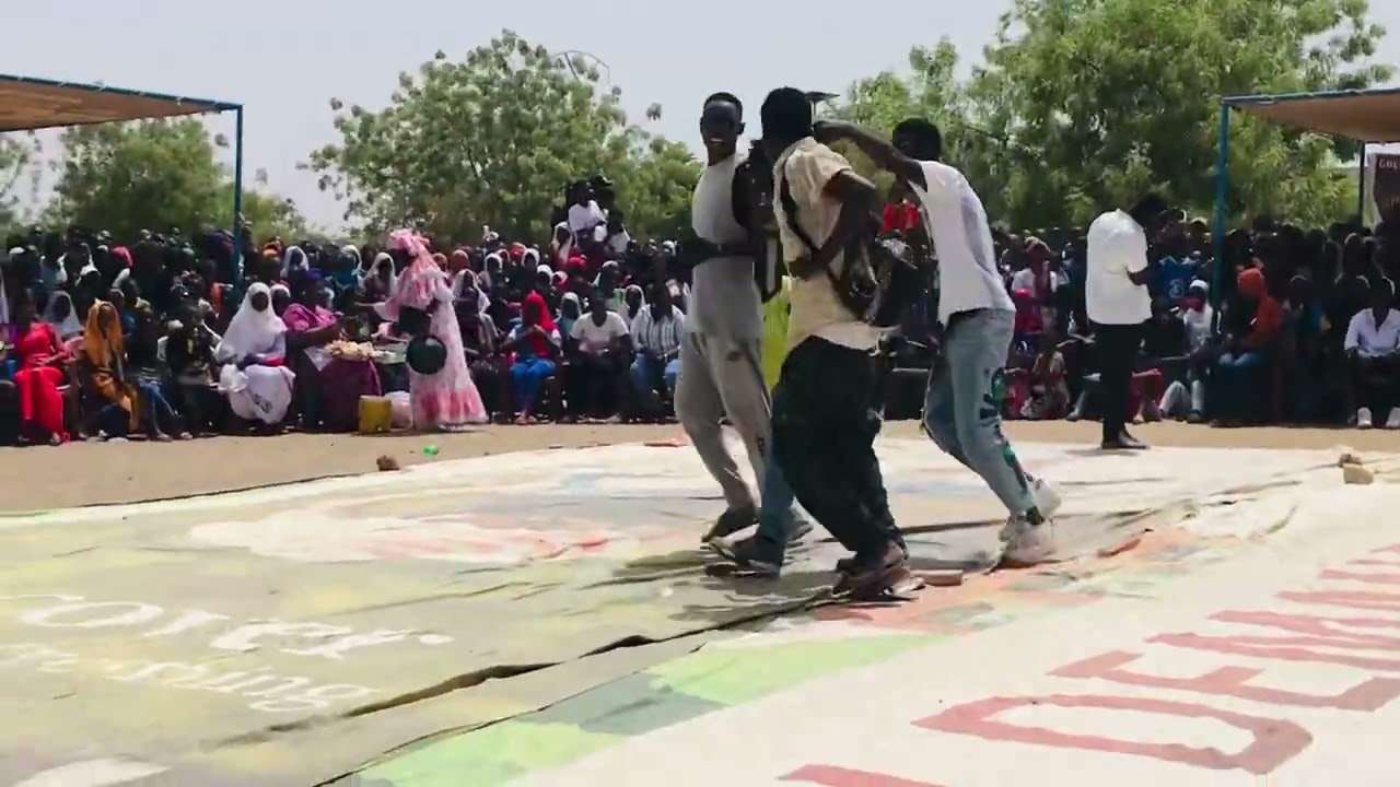 Ngolézaa au Lycée de Richard Toll