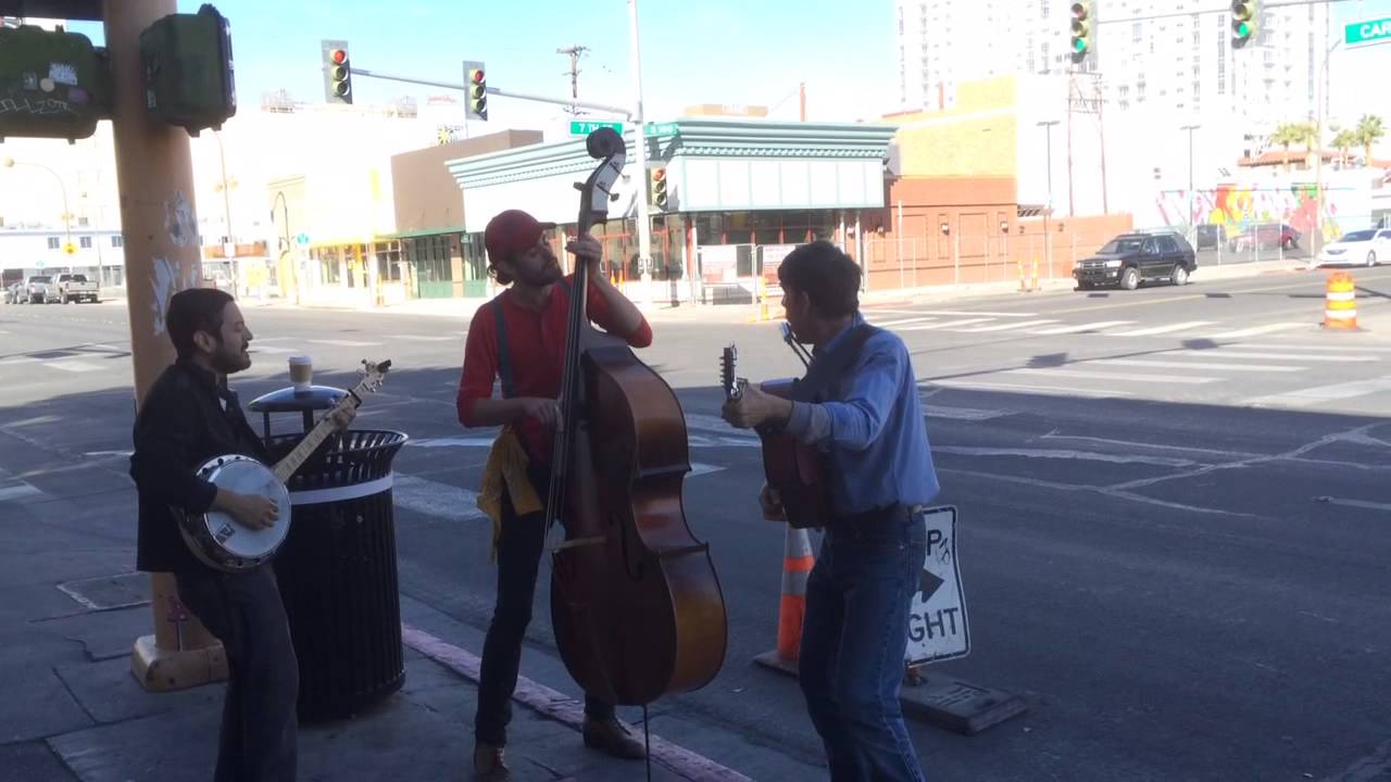 wagon-wheel-played-outside-eat-downtown-las-vegas-youtube