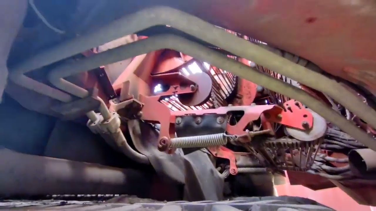 Свеклоуборочный комбайн Grimme Maxtron 620 экспресс-обзор от Алексея Рудакова