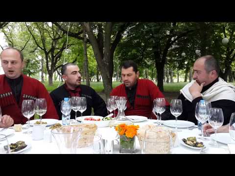 მრავალჟამიერი შატო მუხრანში