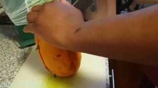 How To Make Health Tropical Fruit Papaya. Sida Ugu Fudud Ee Loo Sameeyo Somali Babaay