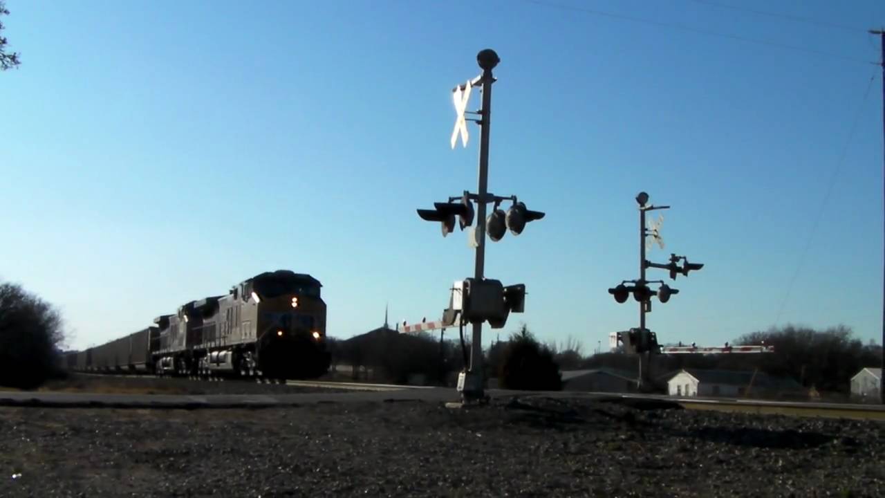 Southern Pacific (UP 6203) in Denton, Tx. 12/20/2009 ©