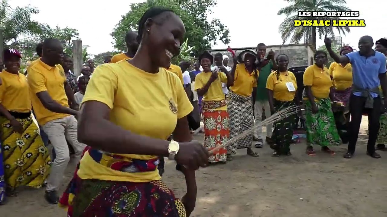 CUVETTE CONGOLAISE DANSE BOKINGA À NTOKOU ET OWANDO