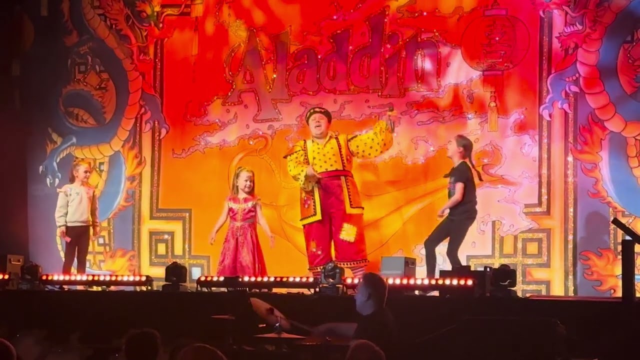2023 Aladdin Panto - I get on stage with Wishy