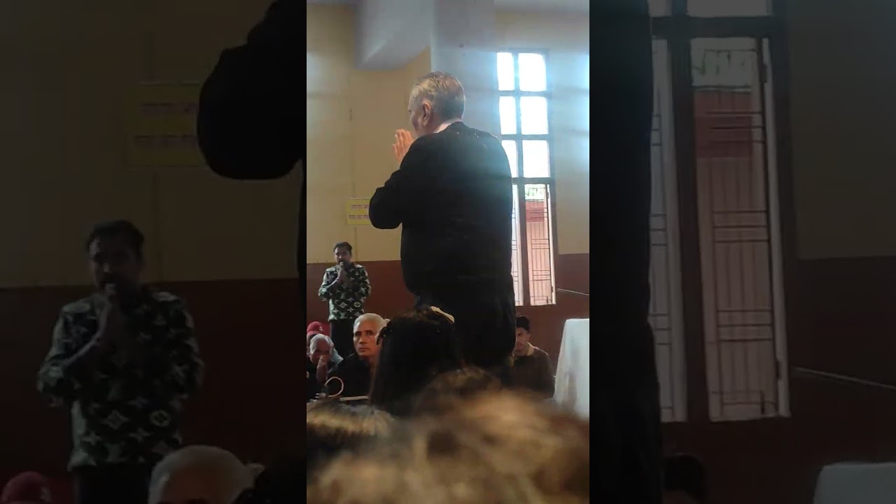 jai shri Ram aaj aye hai shri brij mohan  ji maharaj mukeria time 9;30 se 11 am jai shri Ram 🙏🙏🙏