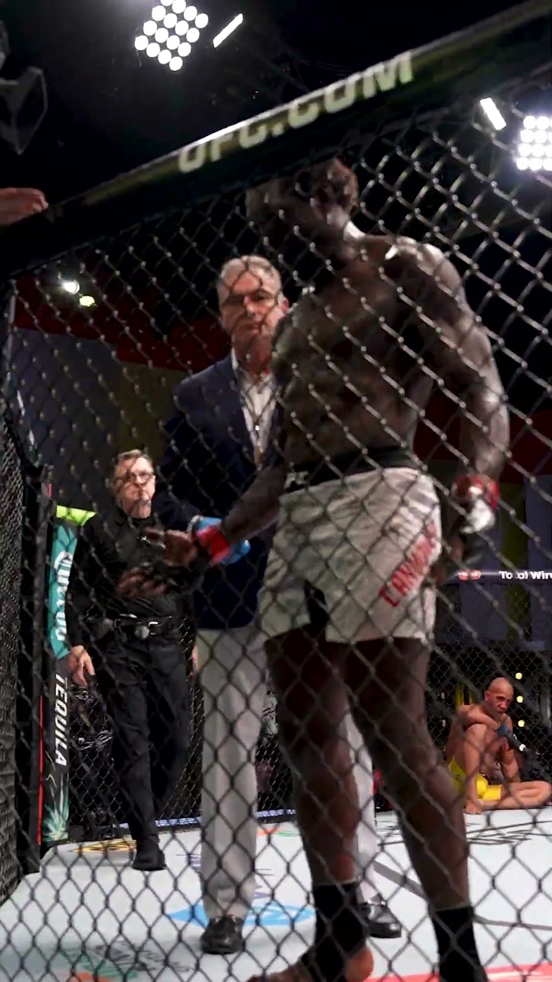 what a comeback by Jared Cannonier ? #UFCVegas102