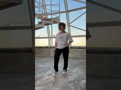 Легкий літній брючний жіночий костюм зі штапелю батали, видео 1