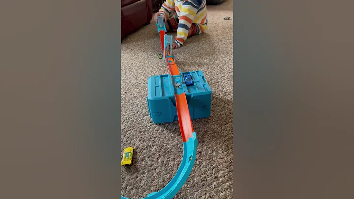 Trying out the new @Mattel @HotWheels Air Drop Launch Box