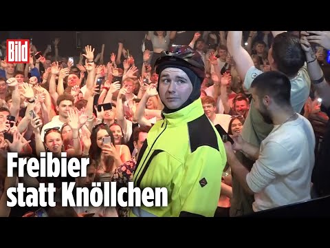 Hagen: Anzeigenhauptmeister feiert wilde Party in Disko