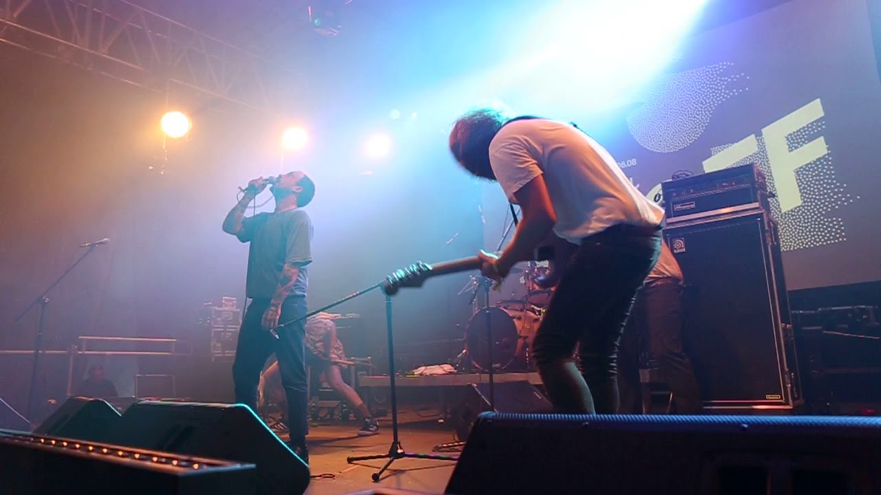 IDLES - Mother (live @ OFF Festival 2017)