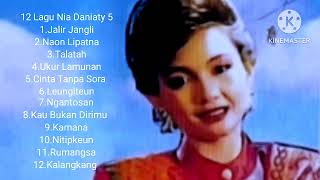 12 Lagu Nia Daniaty 5