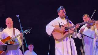 Poor Wayfaring Stranger (by the Hillbilly Thomists, Live in Chicago 2024)