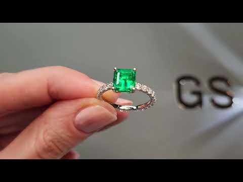 Ring with Muzo Green emerald 1.62ct and diamonds in 18K white gold Video  № 1