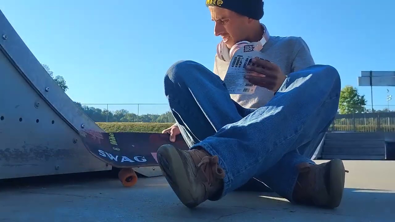 $12.99 ROSS 50TH ANNIVERSARY OF HIP-HOP MIXX PRO WIRELESS HEADPHONES - TECH DECK SK8MAFIA 😊