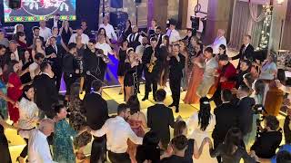 Lavinia Jitaru și ​@LyricBandSuceava - Asta-i hora pentru nași (Nuntă Bacău Podu’ cu lanțuri) 