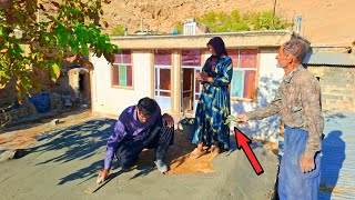 A Kind Man Works for a Nomadic Family to Pay the Lawyer's Fee