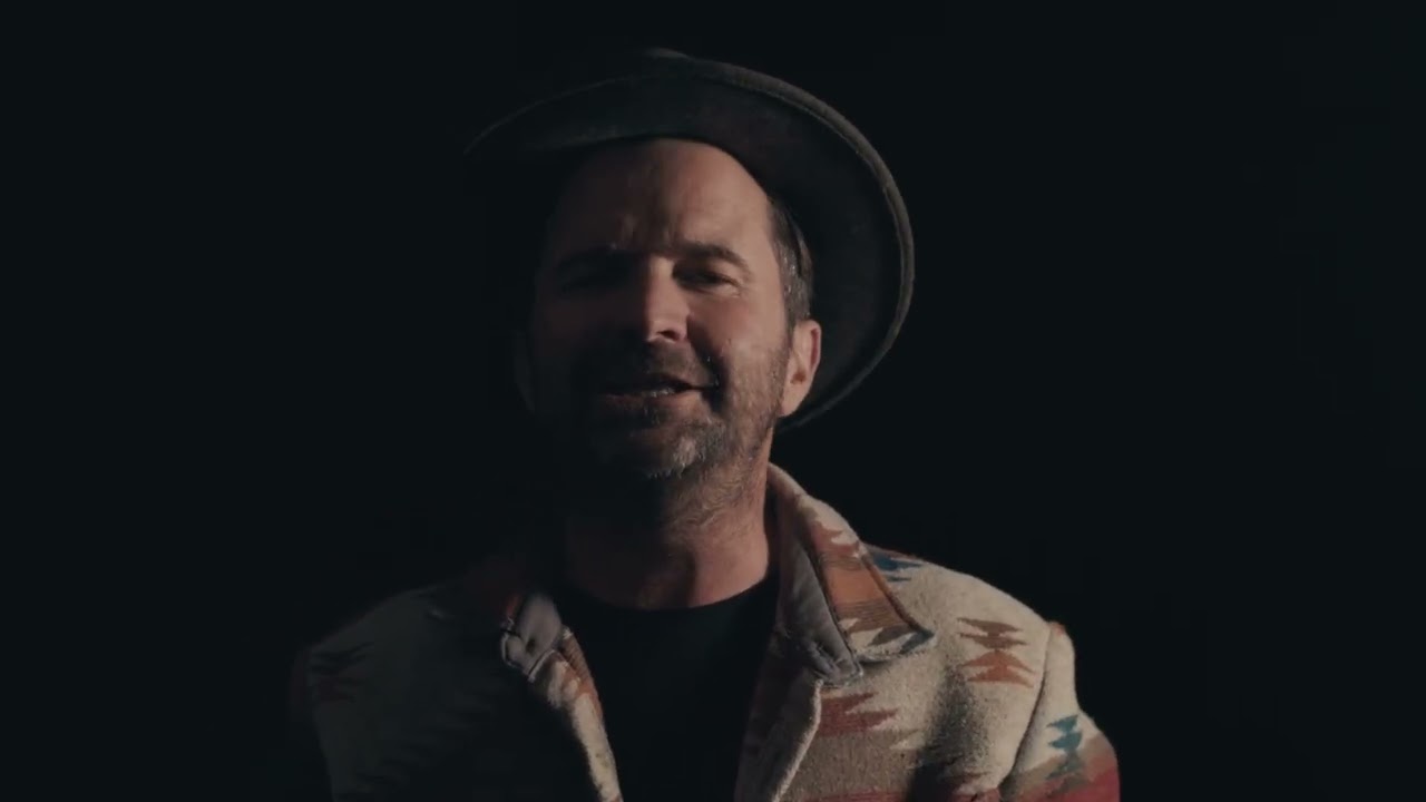 Morné - Vertrou (Amptelike Musiekvideo) auf YouTube ansehen Morné - Vertrou (Amptelike Musiekvideo) auf YouTube ansehen