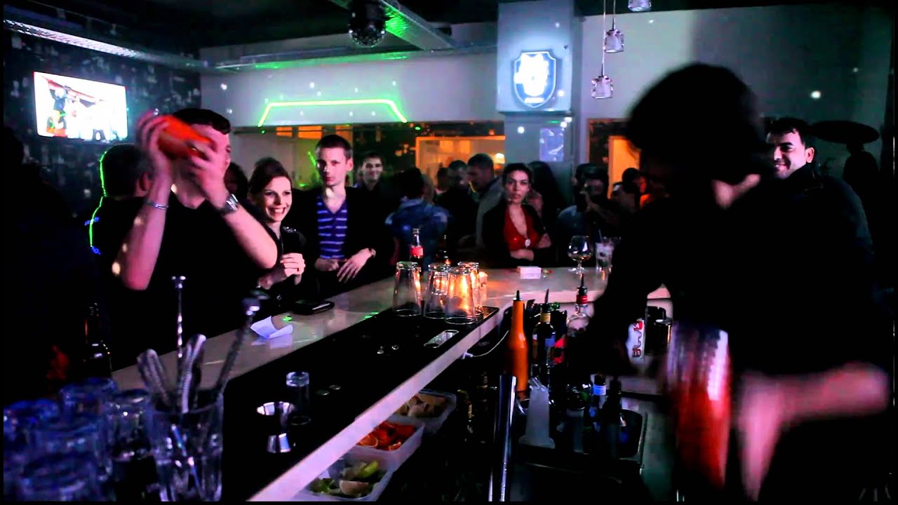Barman Freestyle performance by André Guerreiro at Black-Mamba (Luxembourg) 2 [HD]