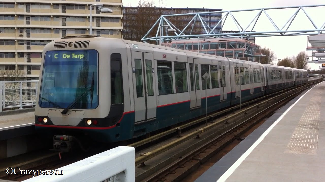 RET Metro type B Slotlaan Aankomst & Vertrek in Rotterdam