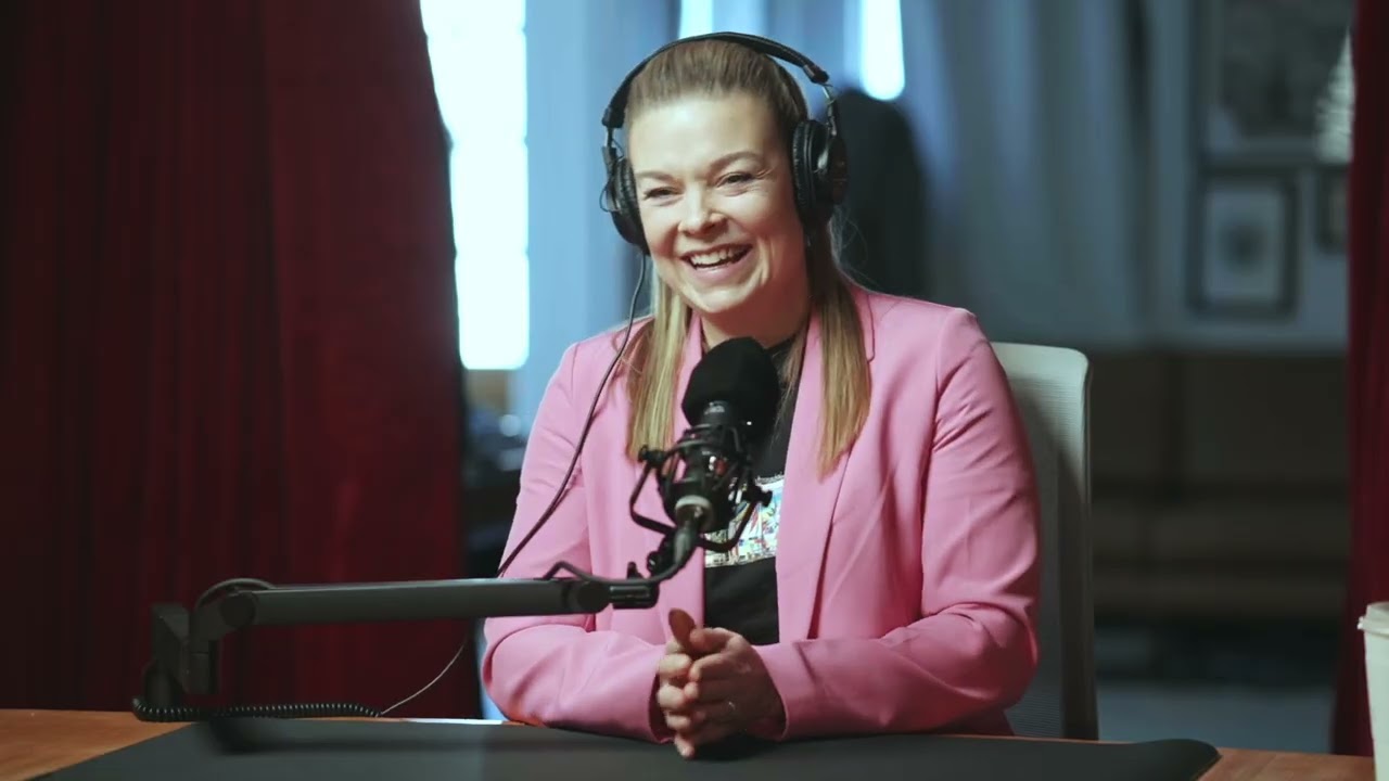 Kristen Squares Does the Dow!