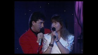 Daniel O'Donnell with Mary Duff - Walk Right Back (Live at The Sands Centre, Carlisle, 1993)