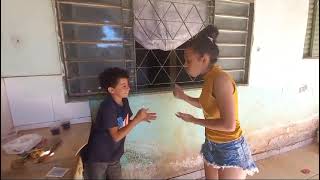 Comendo Coxinha Com Minha Irma