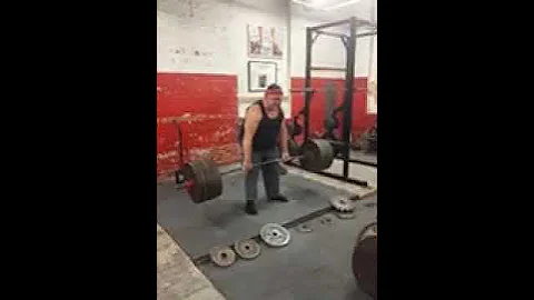 Fred Peterson Pulling 585 Raw @ 76 (No Belt & LIFE...