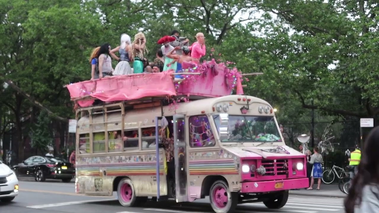 Drag March party bus
