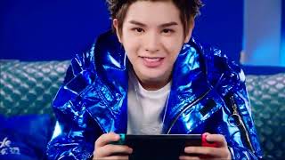 Justin Huang Ming Hao Quay Tập Chí Tháng 8