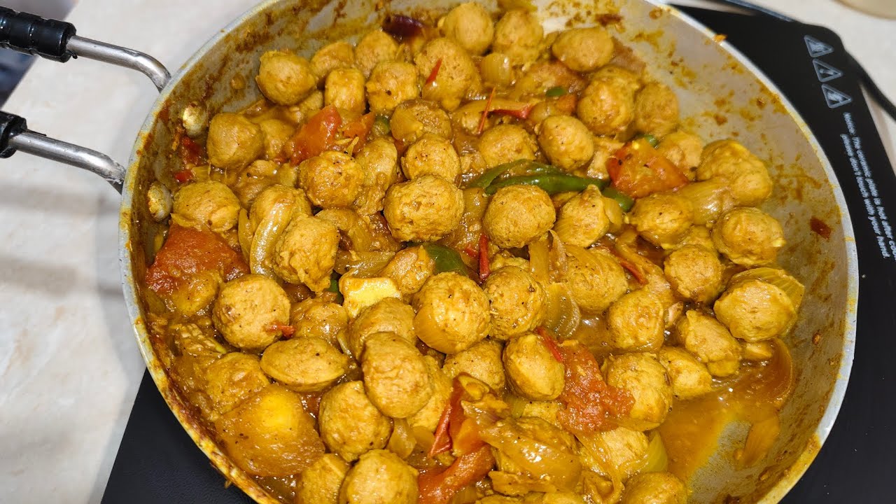 Easy Soya Chunks Masala Curry | Spicy Masala Soya Sabzi in 45 Minutes | Aditi Kitchen Style