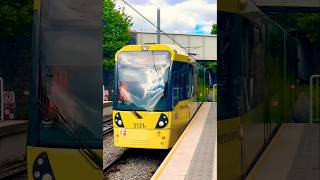MetroLink Tram Arriving At Milnrow, Rochdale #shorts