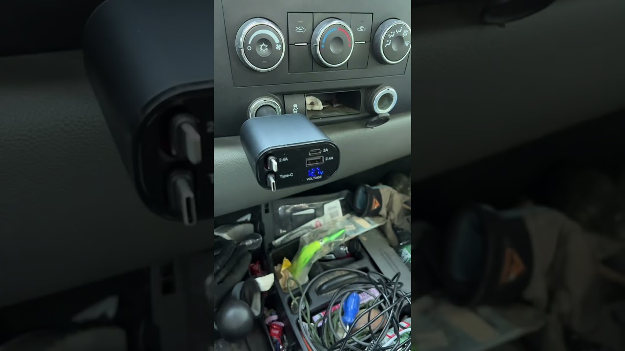 4-in-1 Retractable Car Charger - 100W Fast Charging with USB C & Lightning