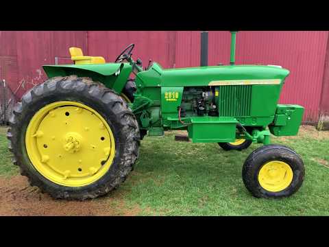 Como dirigir um John Deere 2510 Diesel Tractor