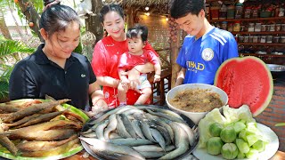 Eel Fish is amazing in fish paste dipping sauce, Water melon sweeter for Sros&#39;s family lunch today