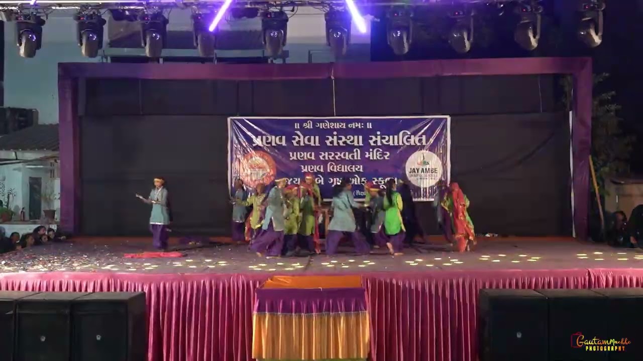 Bumbro Bumbro || Kashmiri Dance || Annual Function 2024 || Pranav School