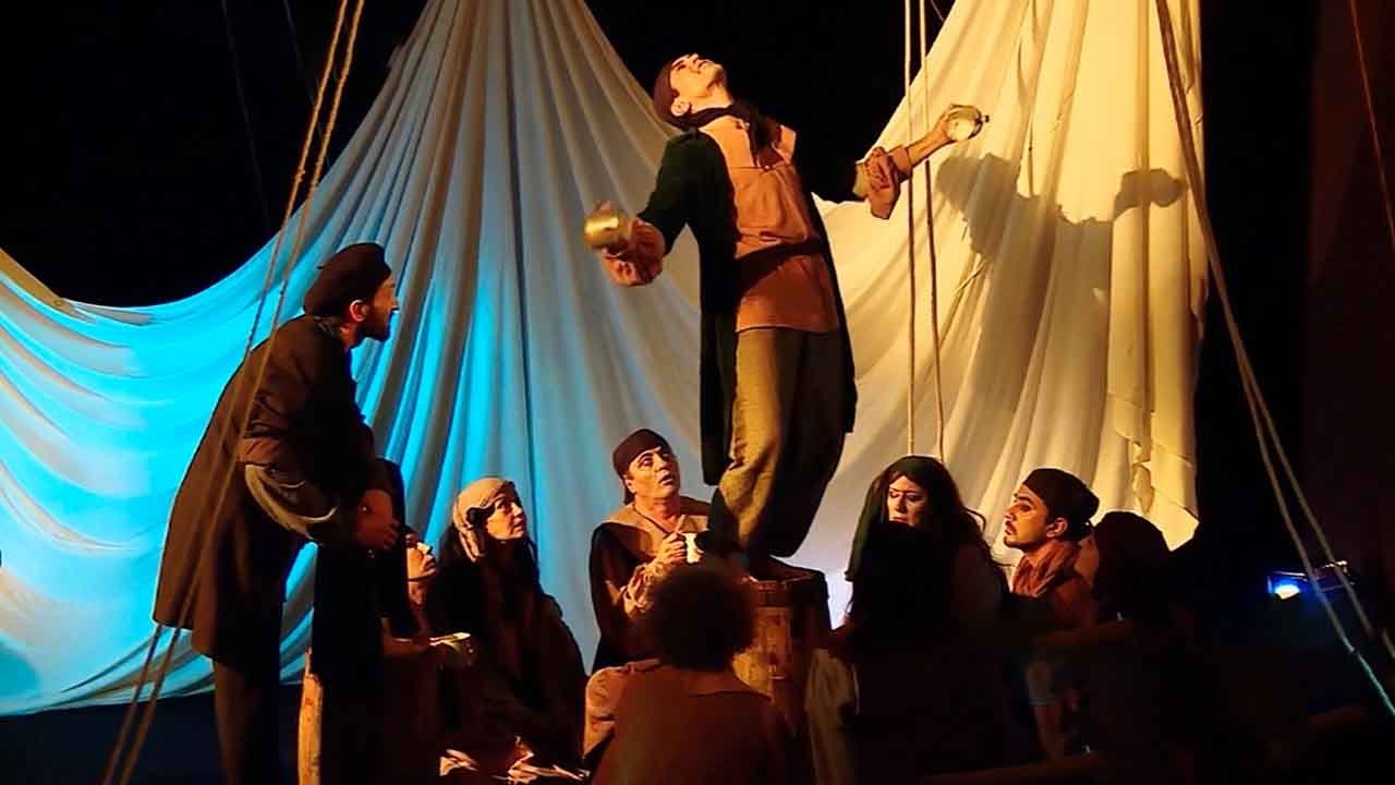 Русский драматический театр имени Маяковского в Душанбе представил «Пир во время чумы»