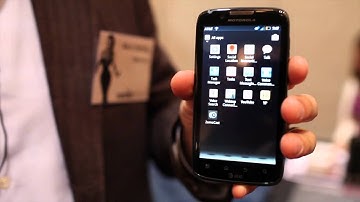 Motorola Atrix 2 hands-on preview - GadgetShooter