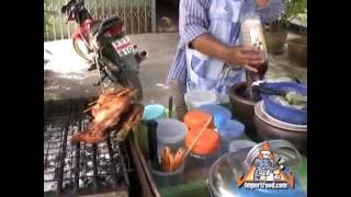 Thai Motorcycle Street Vendor Prepares Larb and Somtum
More information, pictures, and complete recipe for Larb and Somtum at ImportFood.com: http://importfood.com/videos/LarbSomtum8.html
A complete selection of imported Thai groceries and cookware: http://importfood.com Thai Motorcycle Street Vendor Prepares Larb and Somtum