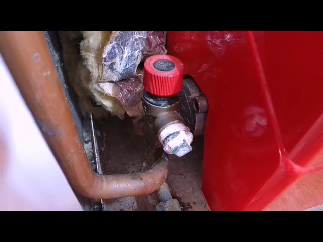 Válvula de seguridad que goteaba con tapón, en caldera Fondital o Novaflorida de gasoil