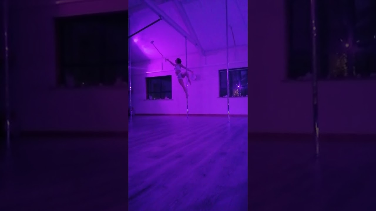 Pole dance to Frozen - Let it Go