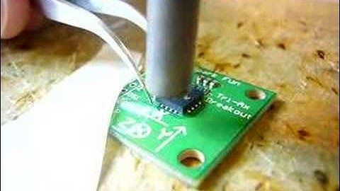 Removing an IC with hot air