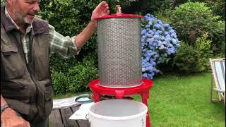 Water operated fruit press - Hydropress (20 and 40 litre)
