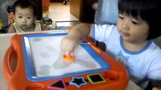 Baby Yano Drawing on his Magic Slate screenshot 5