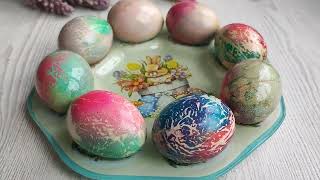 Как красиво покрасить яйца с помощью салфетки и бумаги для выпечки на Пасху 2024.